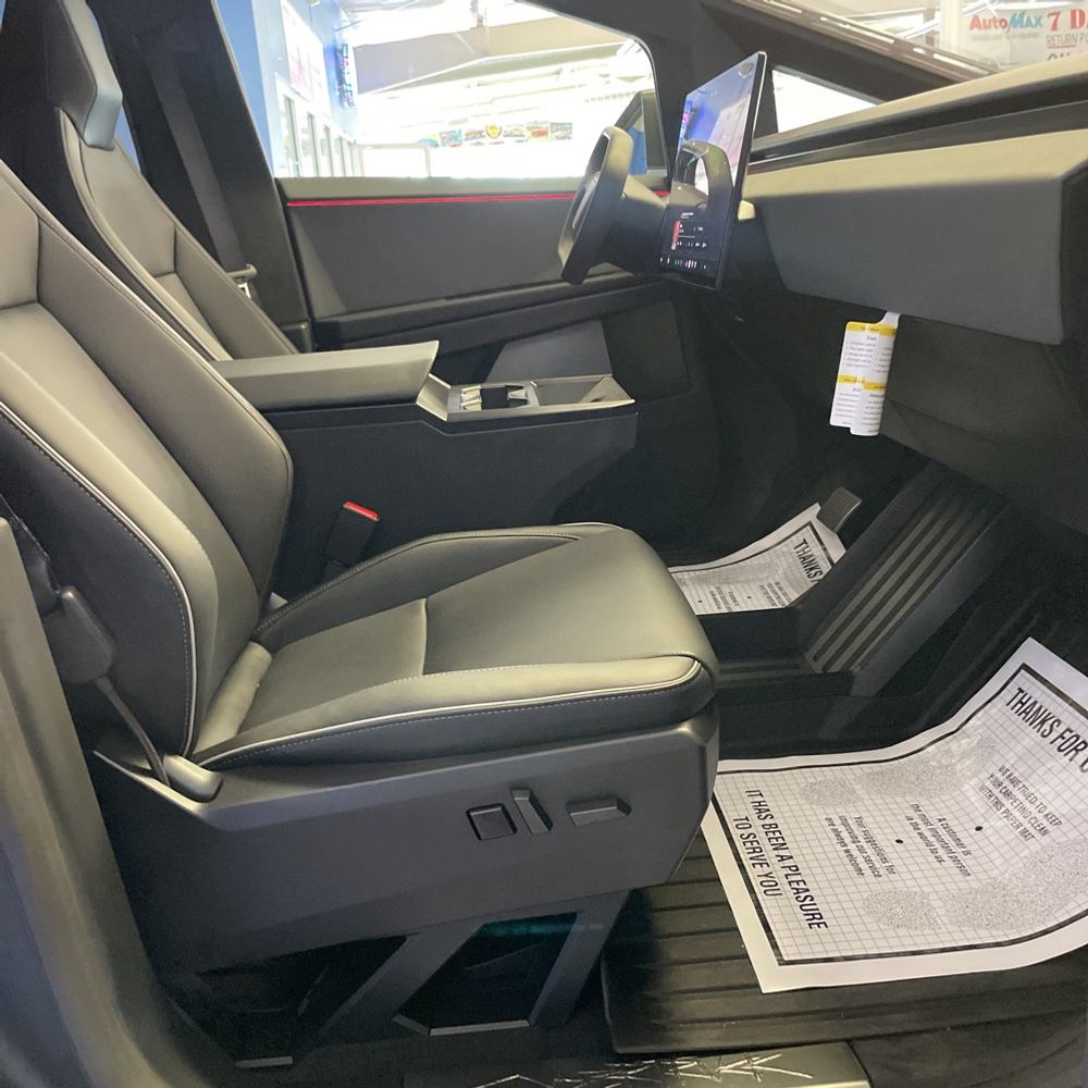 2024 Tesla Cybertruck Base