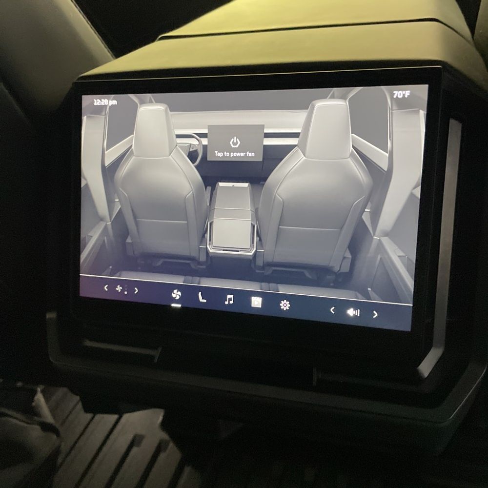 2024 Tesla Cybertruck Base