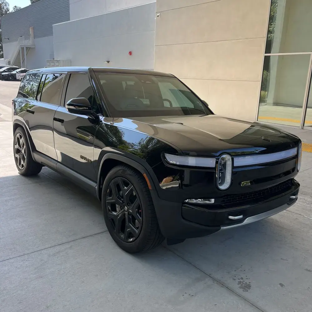2024 Rivian R1S Adventure Dual-Motor