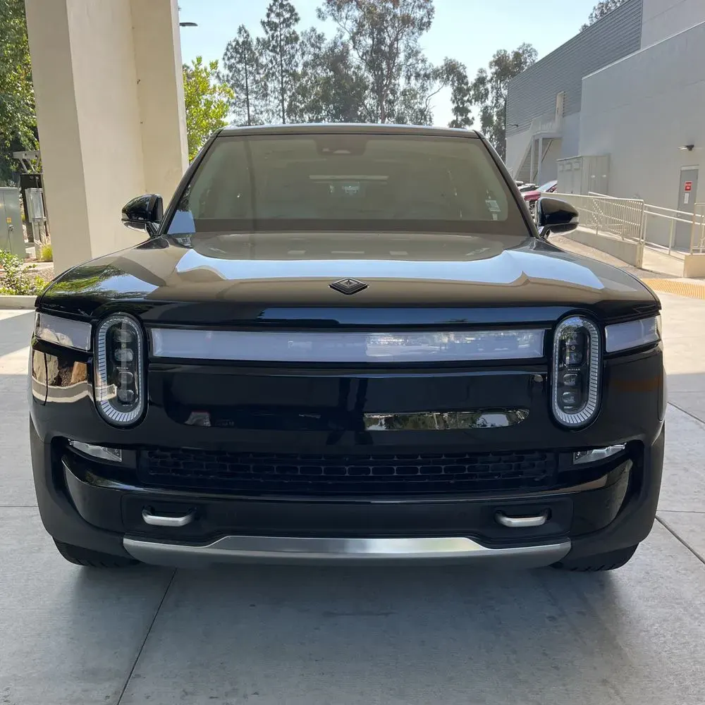2024 Rivian R1S Adventure Dual-Motor