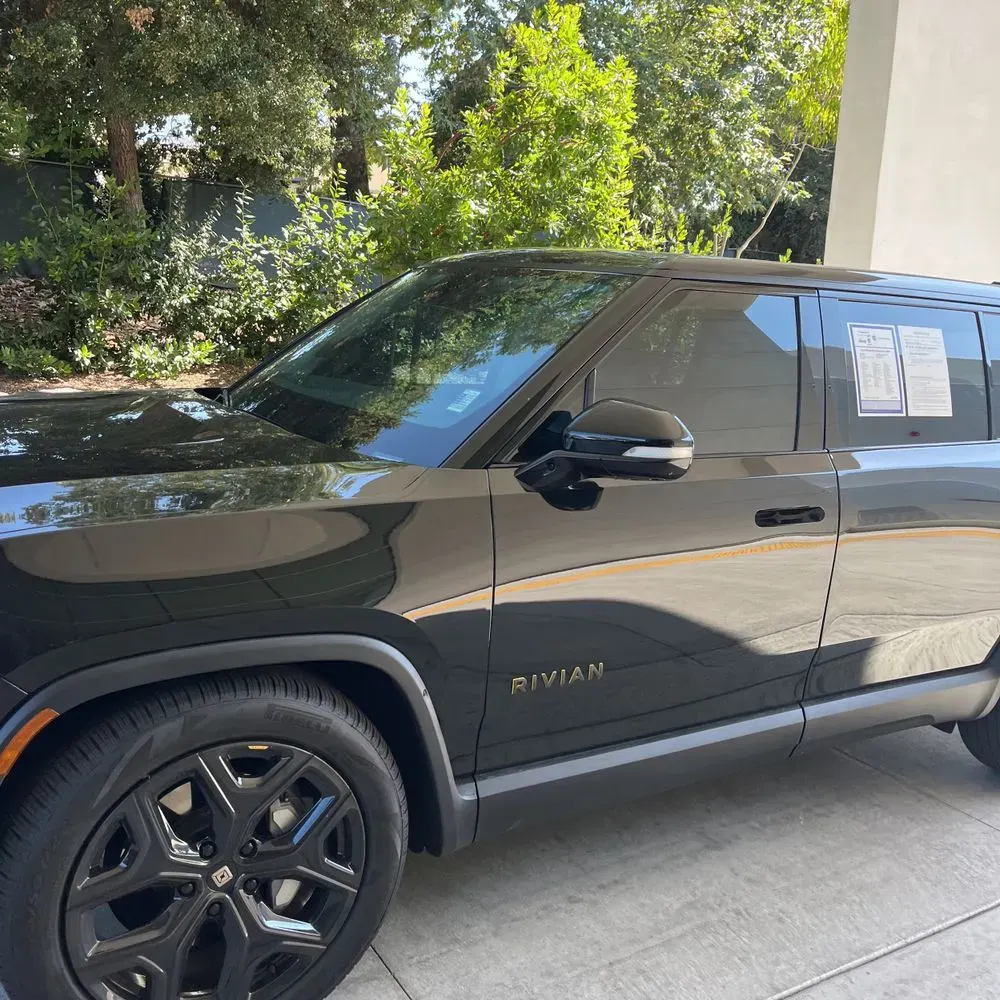 2024 Rivian R1S Adventure Dual-Motor