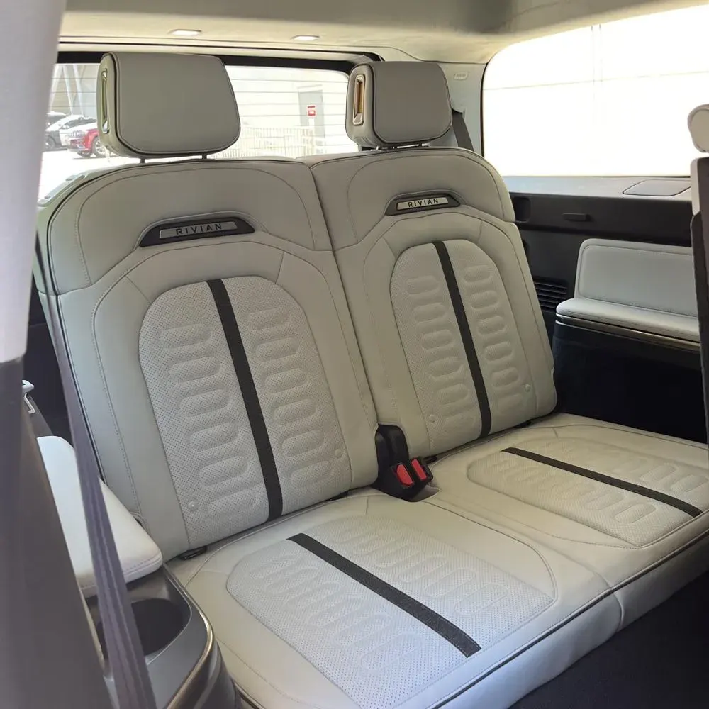 2024 Rivian R1S Adventure Dual-Motor