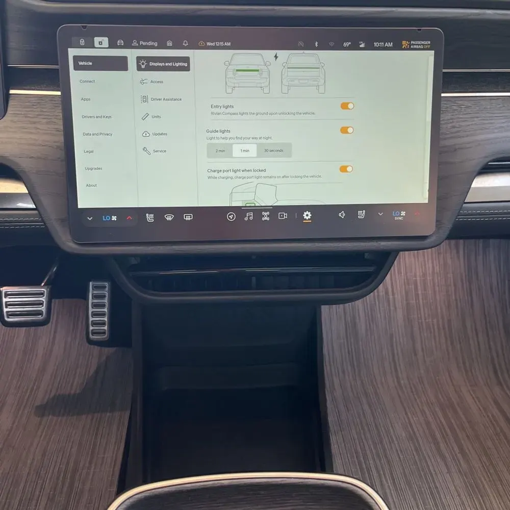 2024 Rivian R1S Adventure Dual-Motor