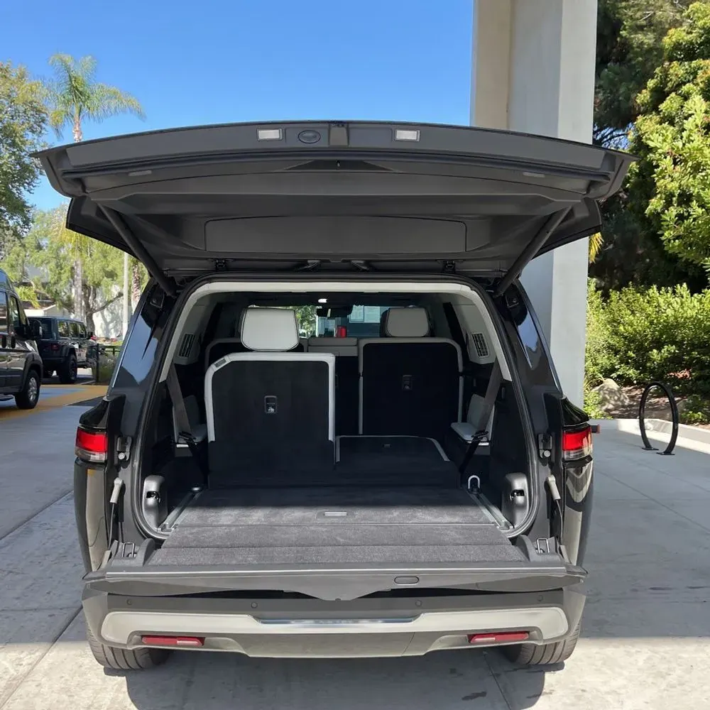 2024 Rivian R1S Adventure Dual-Motor