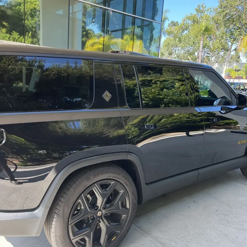 2024 Rivian R1S Adventure Dual-Motor