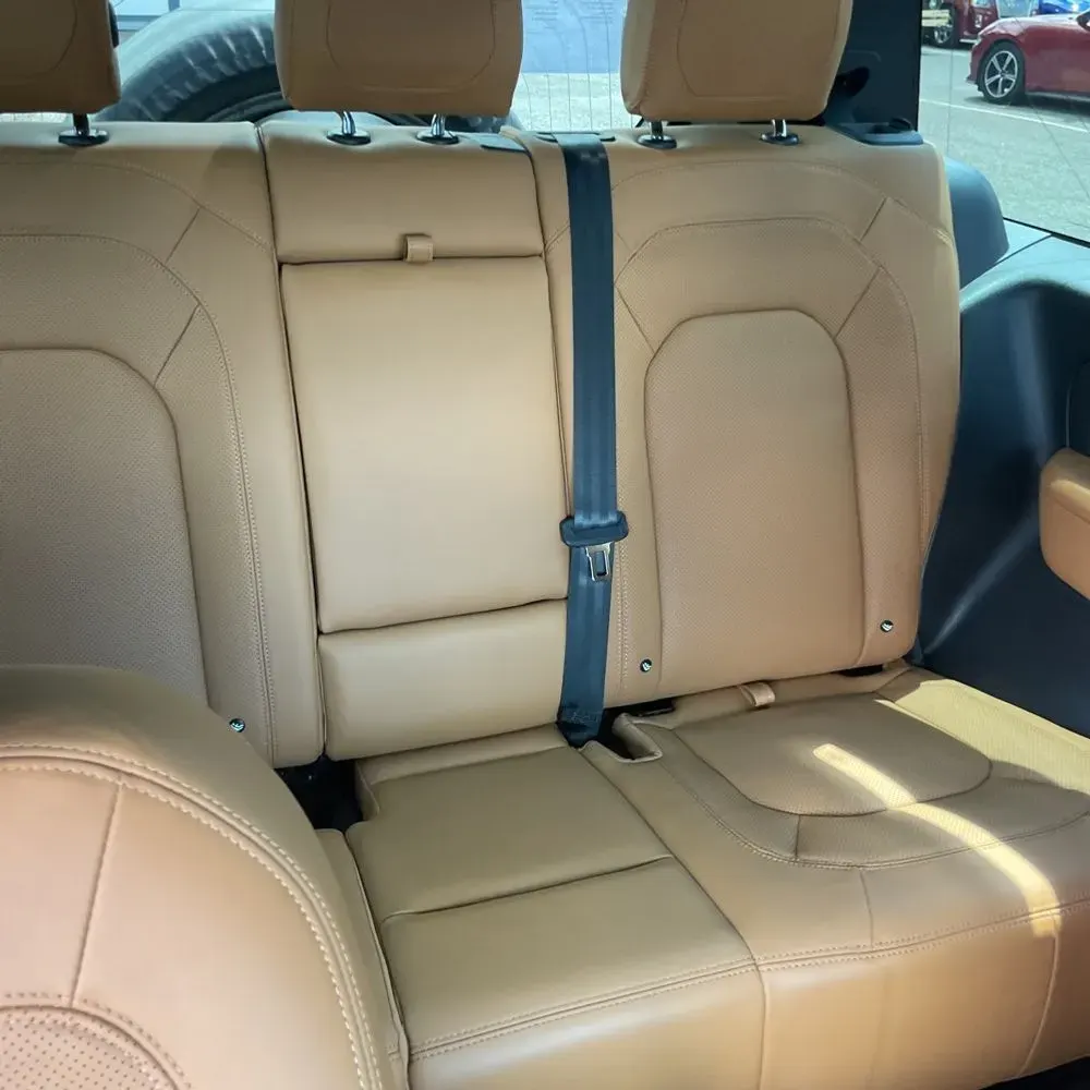 2024 Land Rover Defender 90 V8 Carpathian Edition