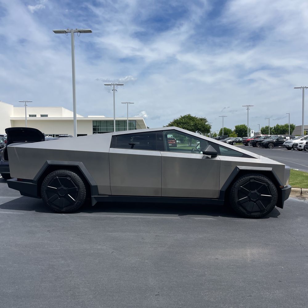 2024 Tesla Cybertruck Base