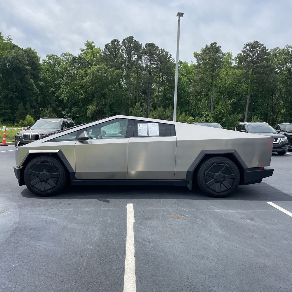 2024 Tesla Cybertruck Base