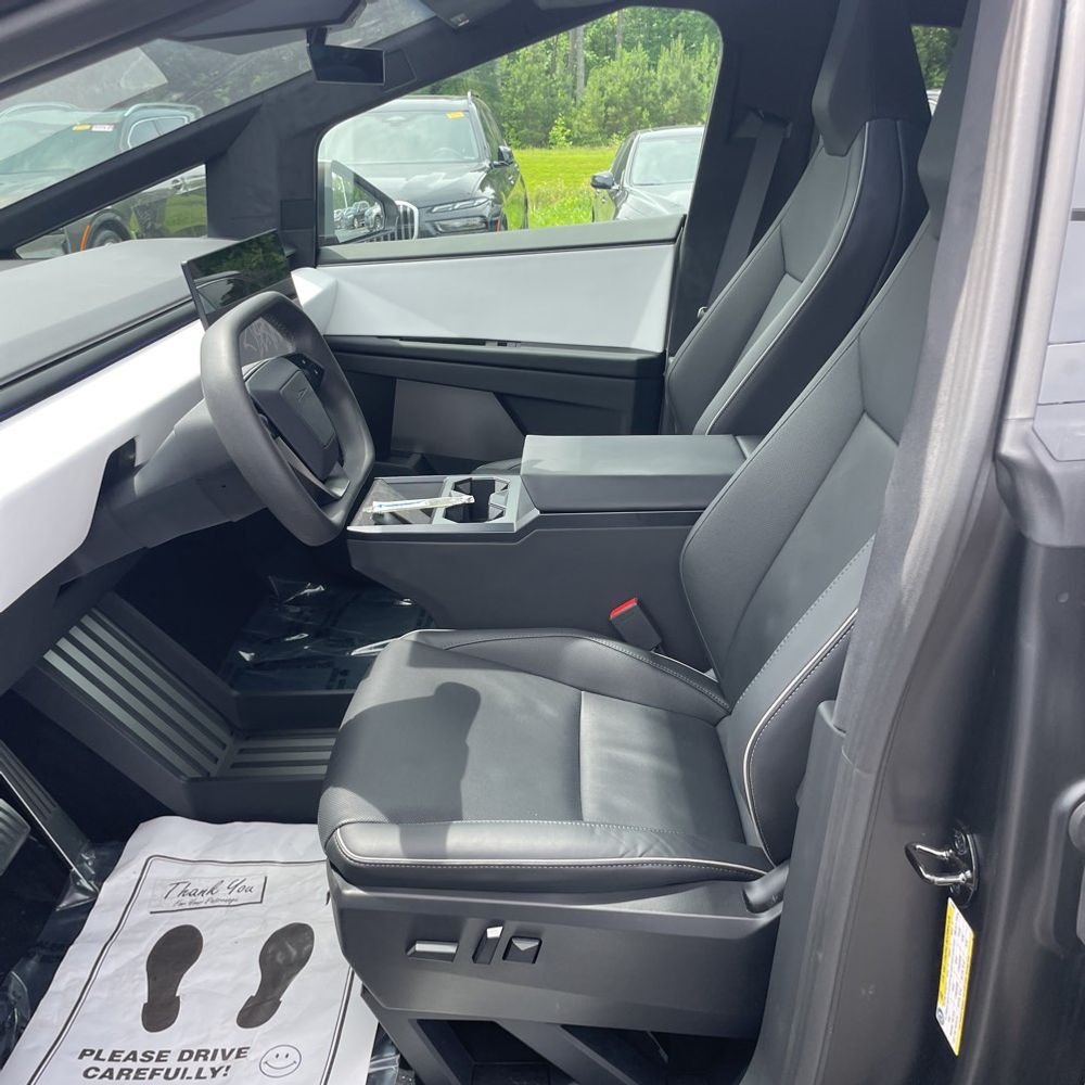 2024 Tesla Cybertruck Base