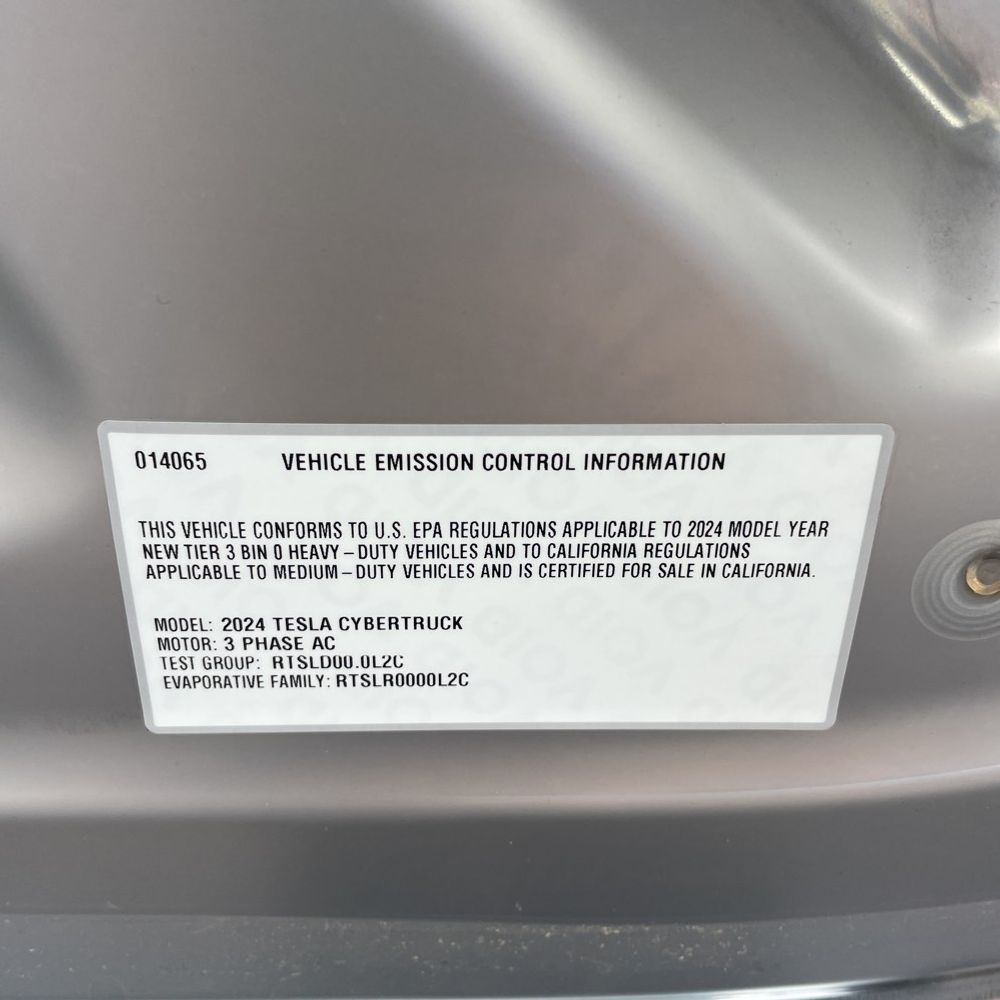 2024 Tesla Cybertruck Base