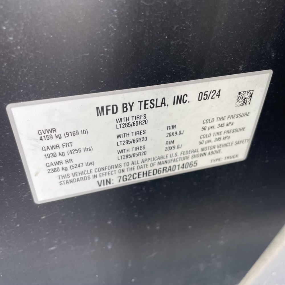 2024 Tesla Cybertruck Base