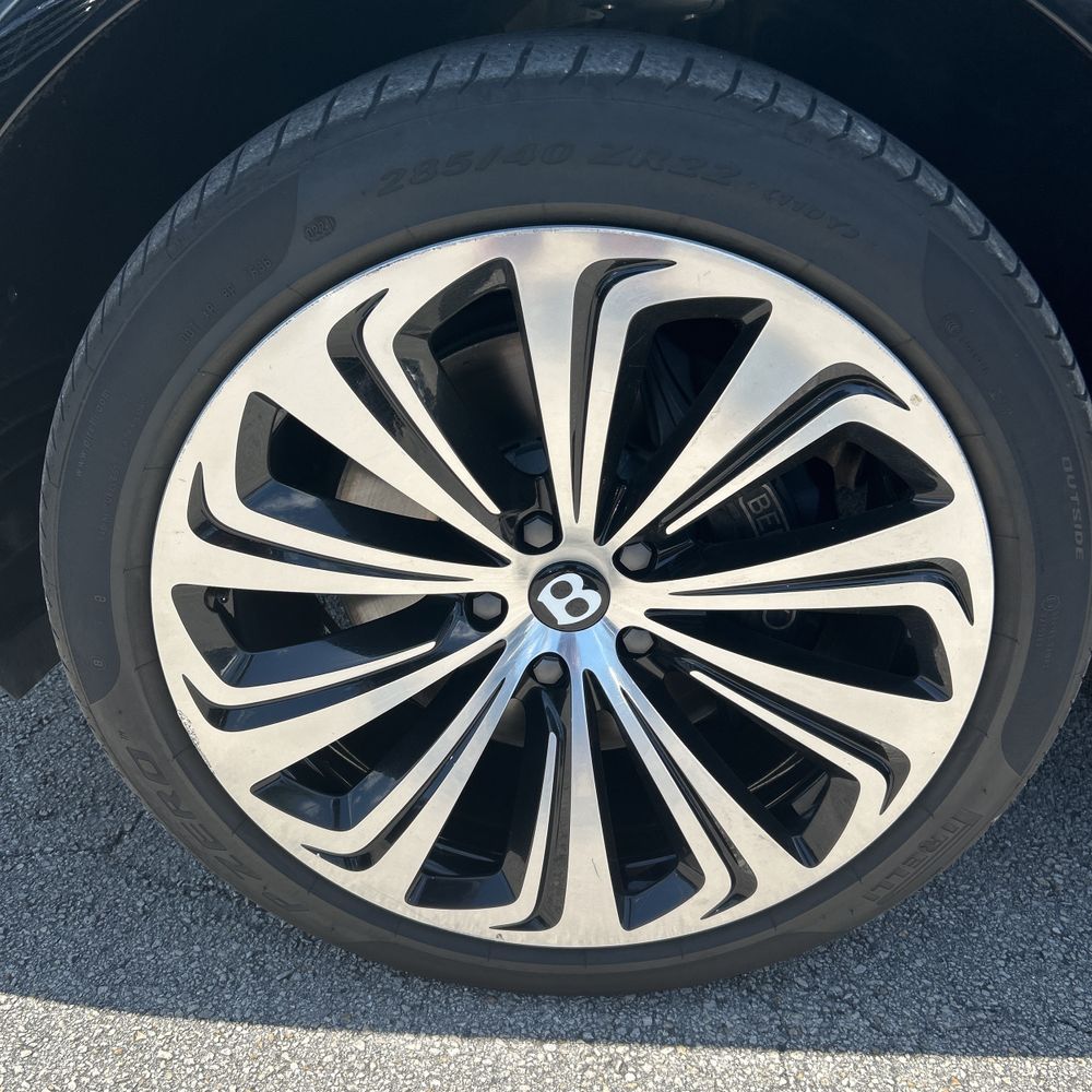 2021 Bentley Bentayga V8
