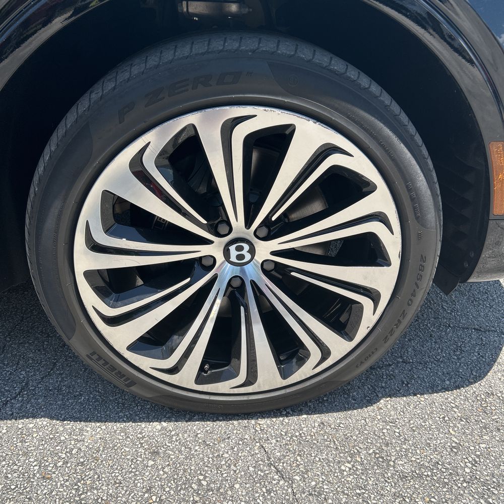 2021 Bentley Bentayga V8