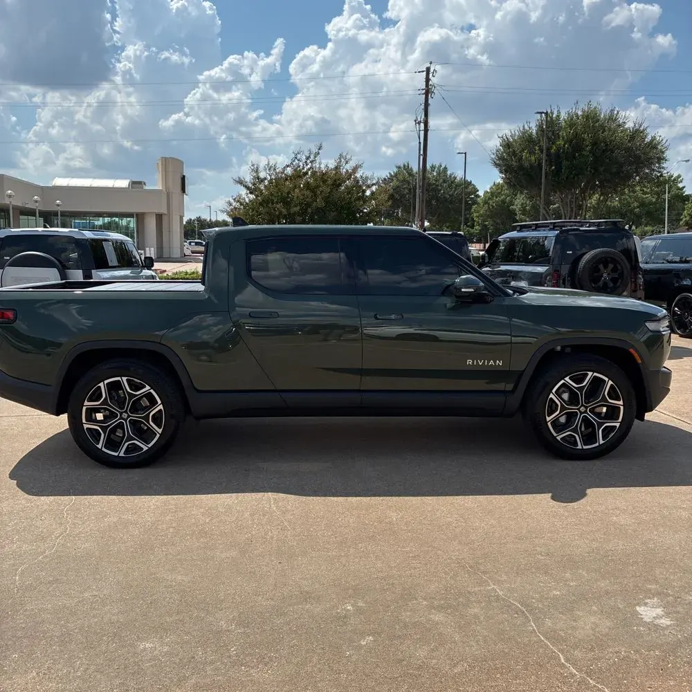 2025 Rivian R1T Adventure Dual-Motor