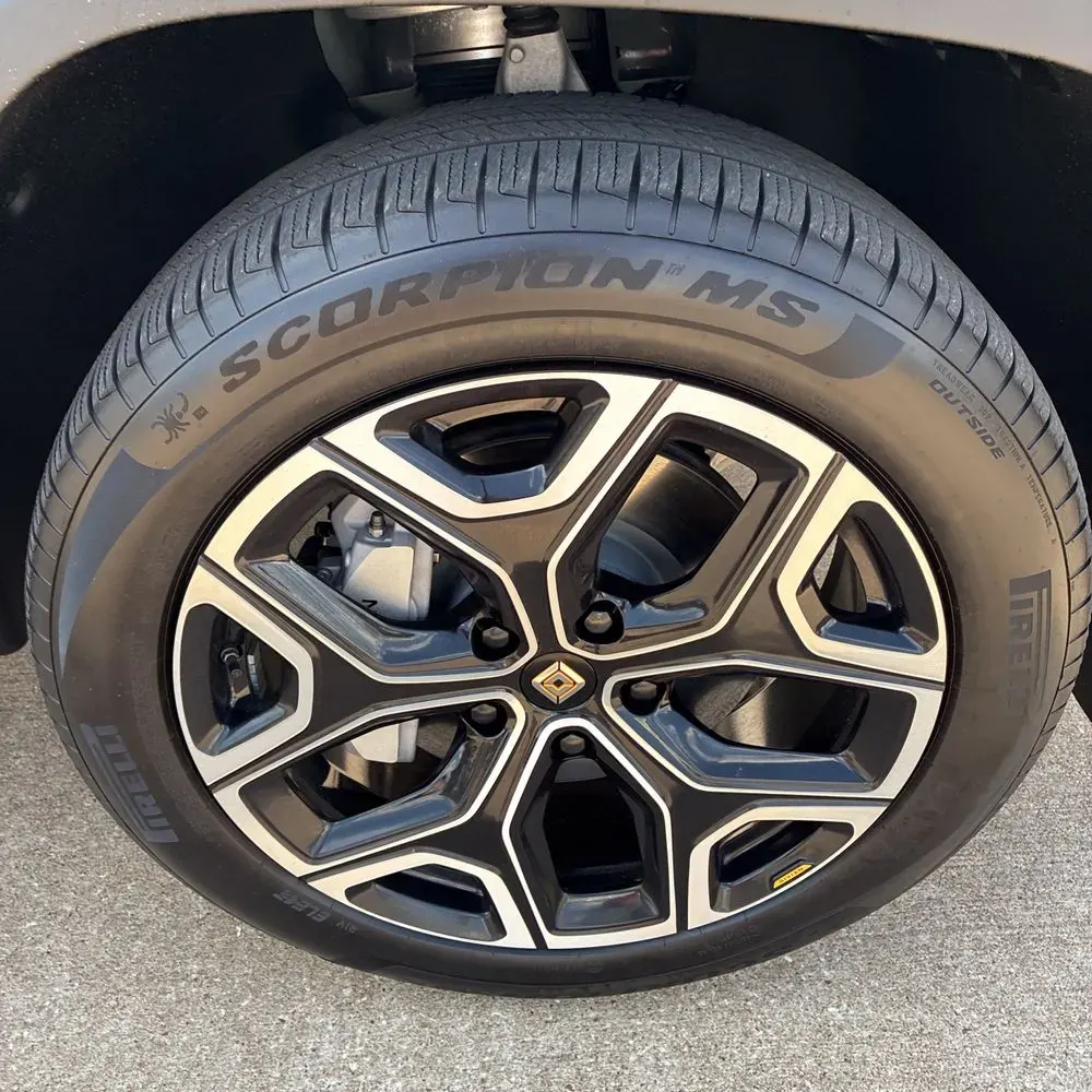 2025 Rivian R1T Adventure Dual-Motor
