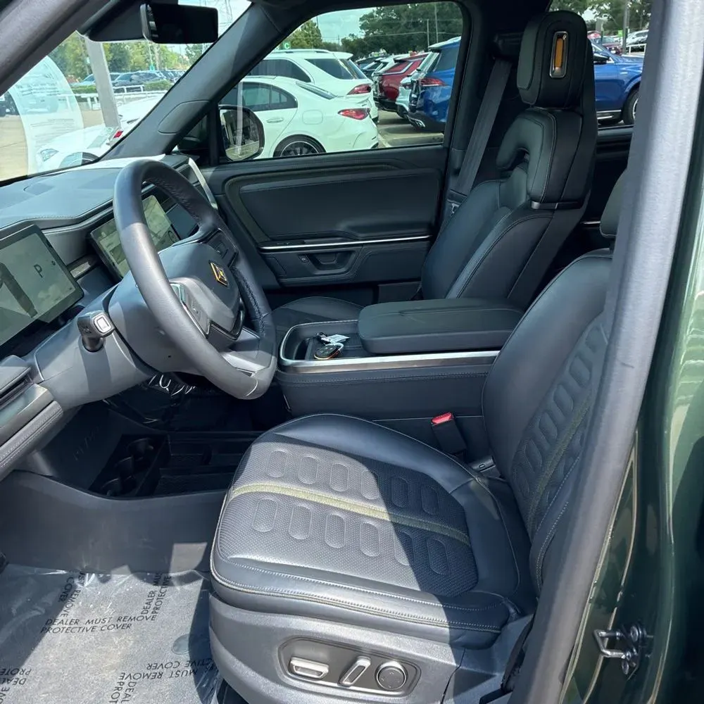 2025 Rivian R1T Adventure Dual-Motor