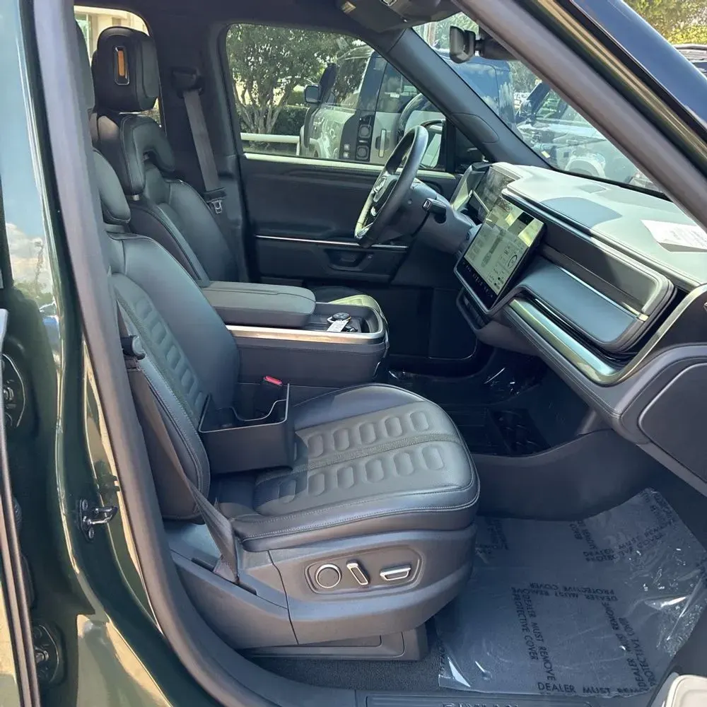 2025 Rivian R1T Adventure Dual-Motor
