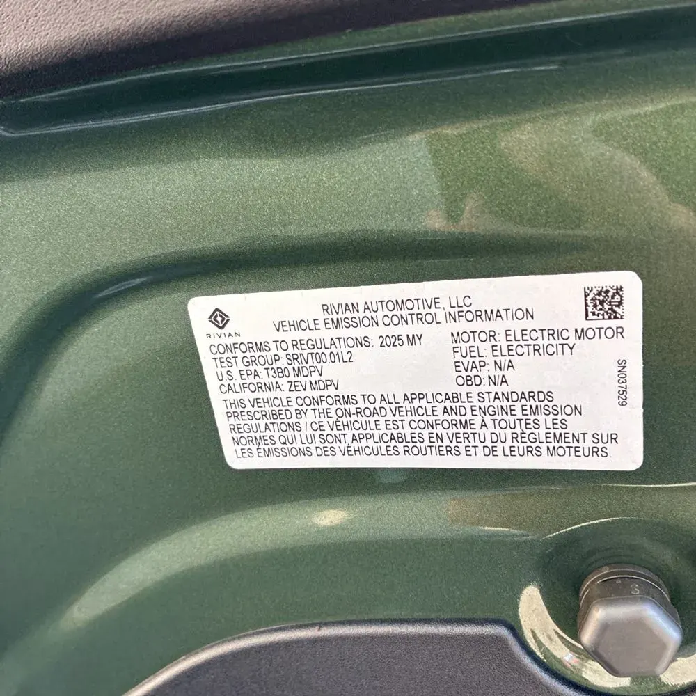 2025 Rivian R1T Adventure Dual-Motor