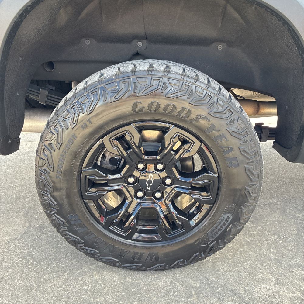 2023 Chevrolet Silverado 1500 ZR2