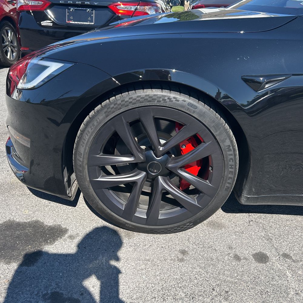 2025 Tesla Model S Plaid