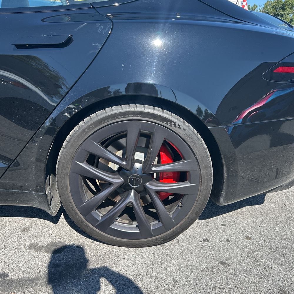 2025 Tesla Model S Plaid