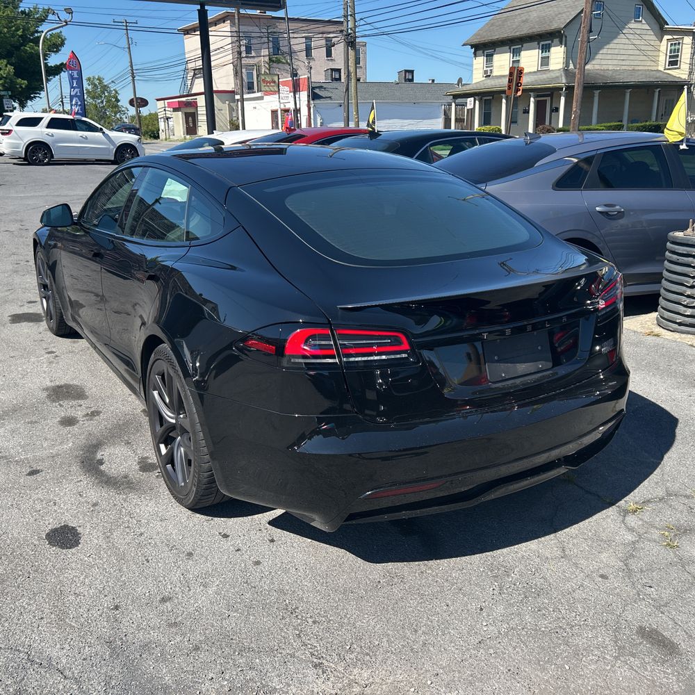 2025 Tesla Model S Plaid