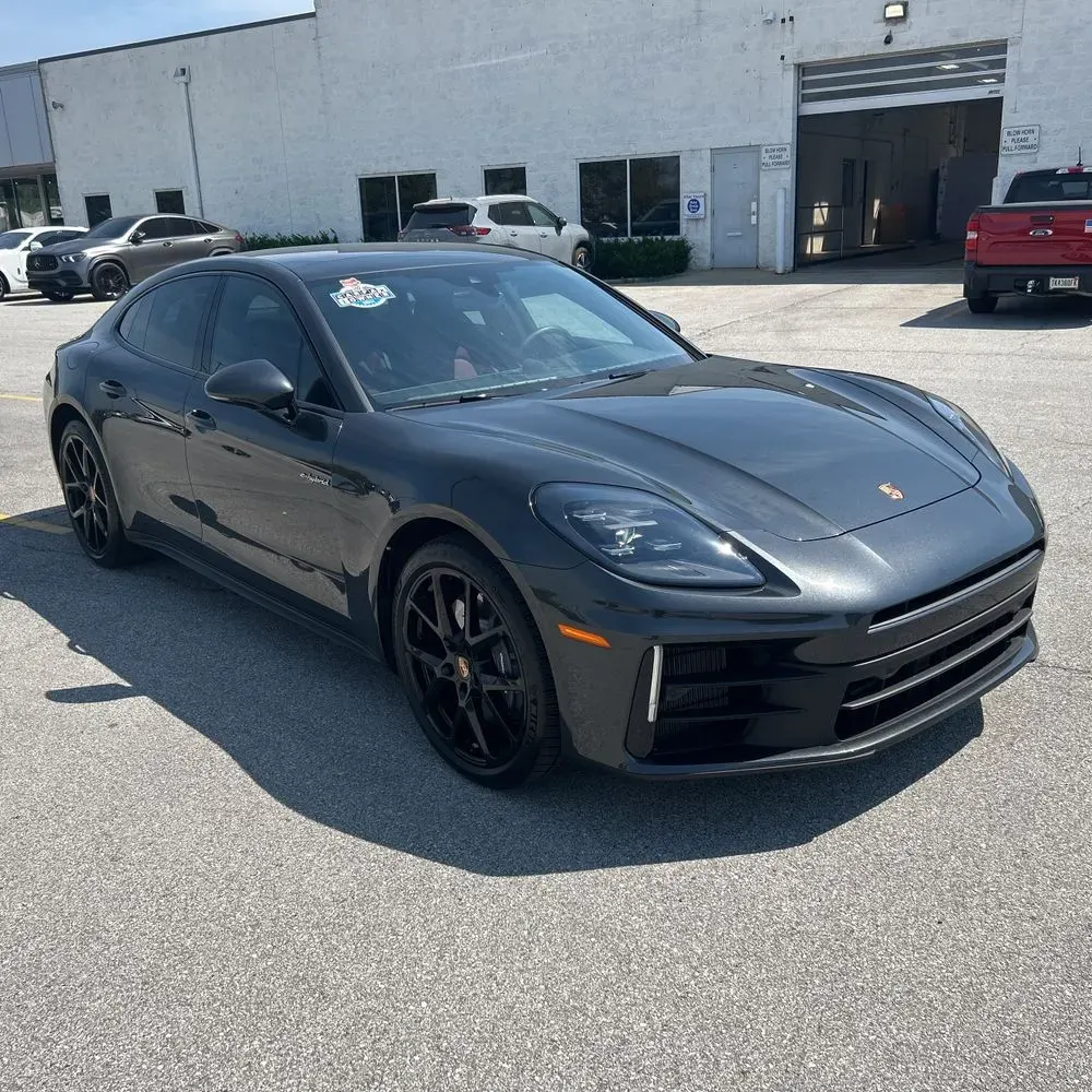 2025 Porsche Panamera 4 E-Hybrid