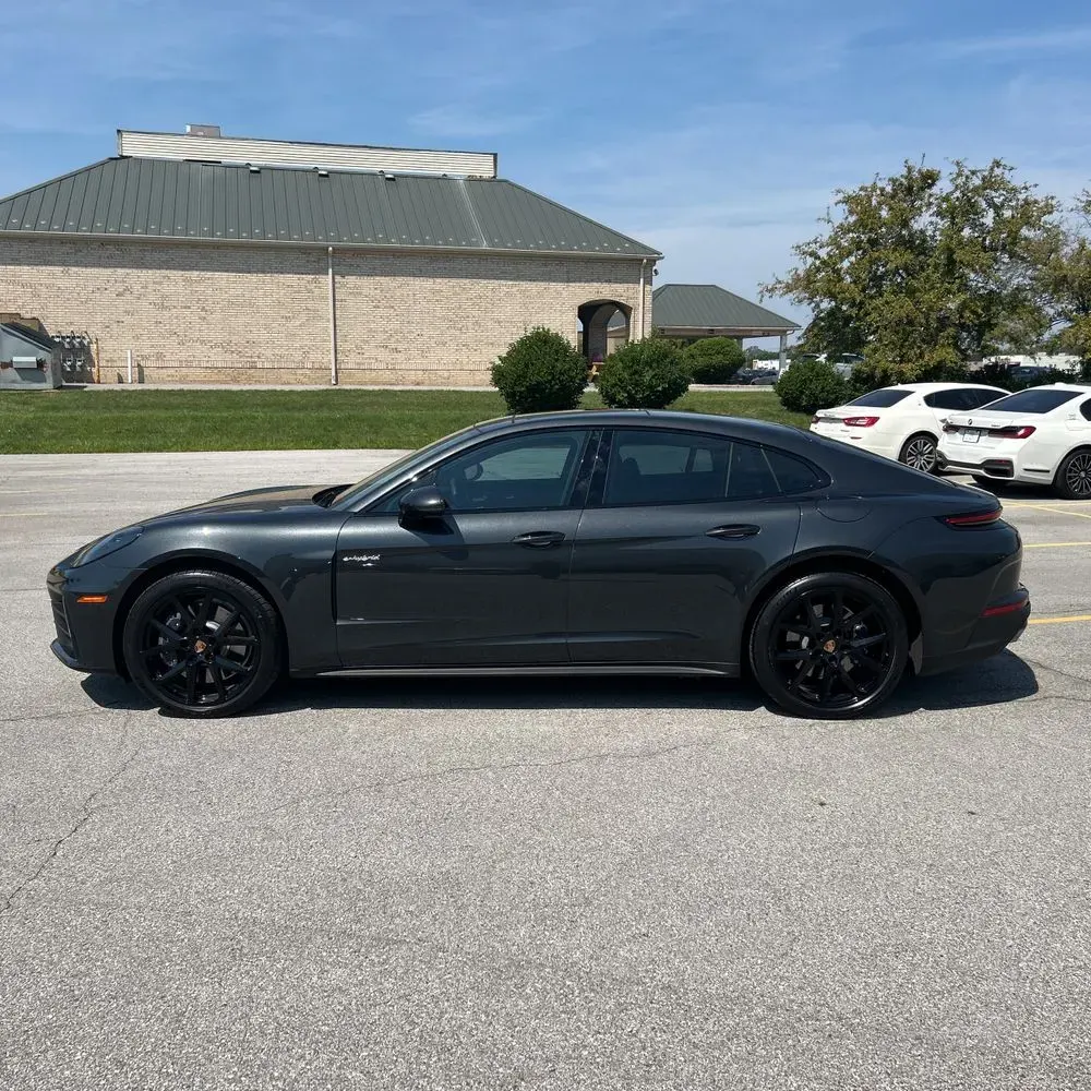 2025 Porsche Panamera 4 E-Hybrid