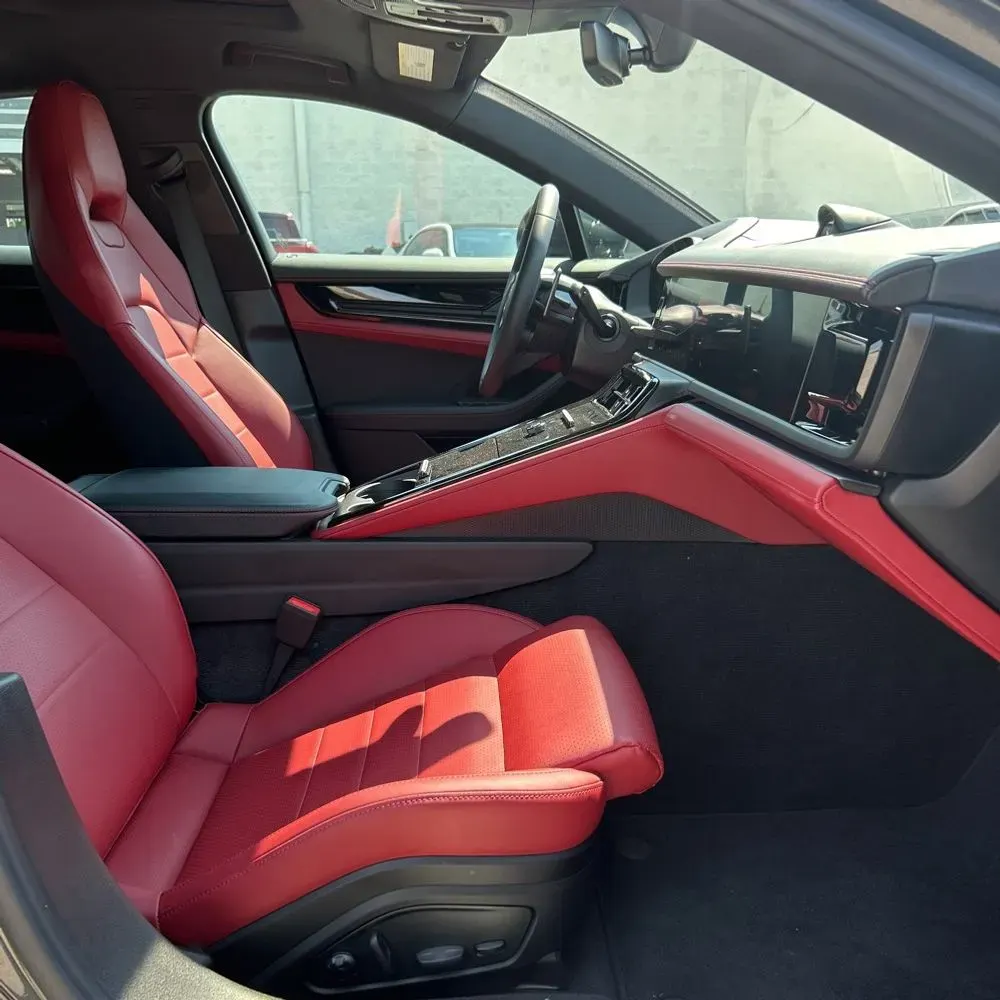 2025 Porsche Panamera 4 E-Hybrid