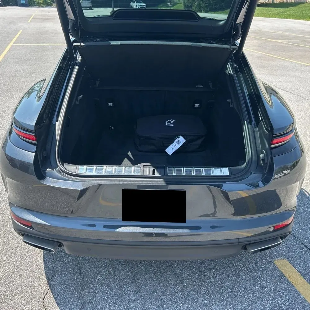 2025 Porsche Panamera 4 E-Hybrid