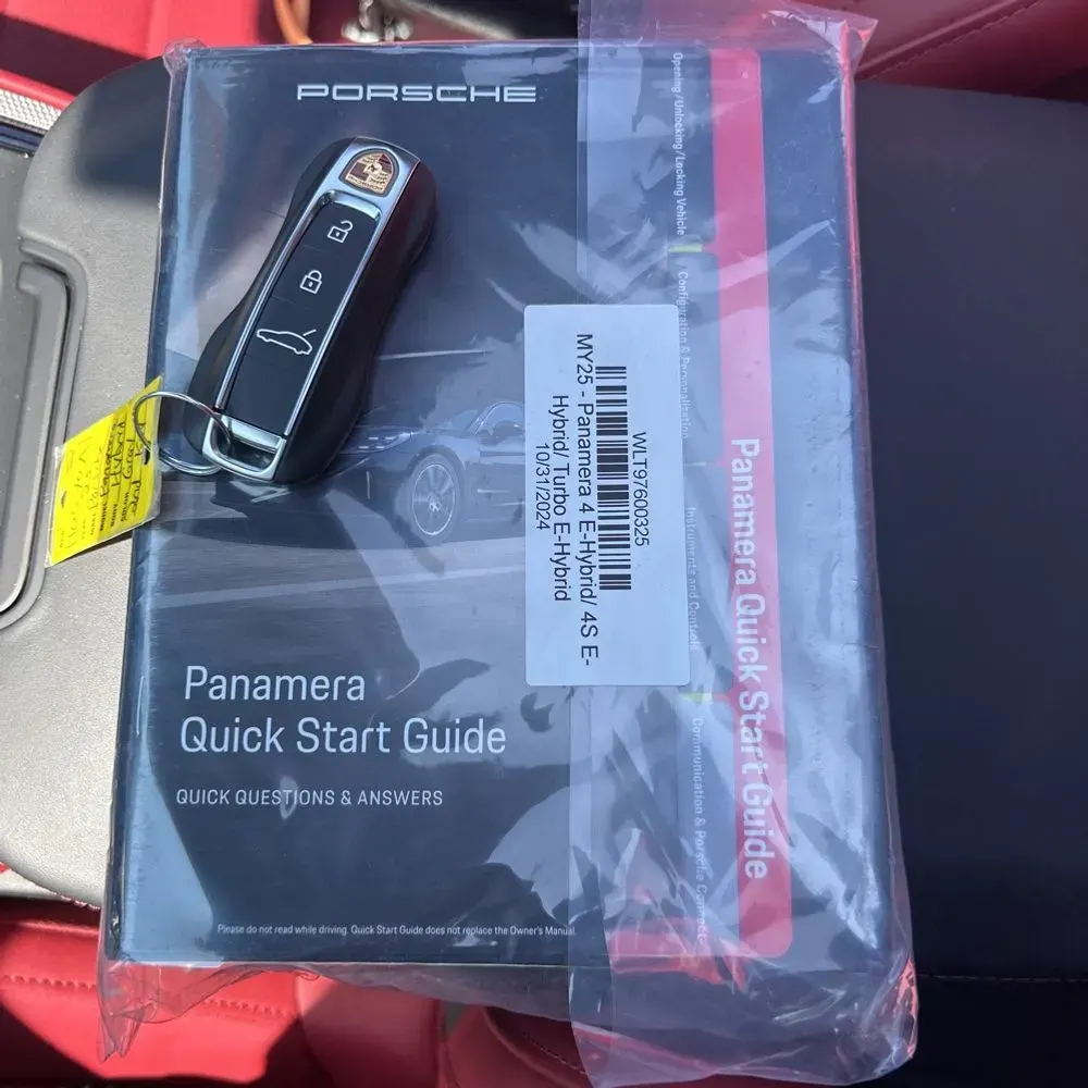 2025 Porsche Panamera 4 E-Hybrid