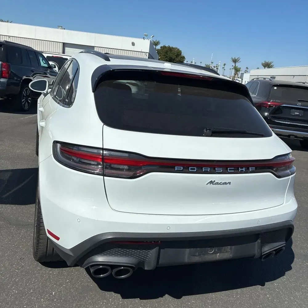 2024 Porsche Macan Base