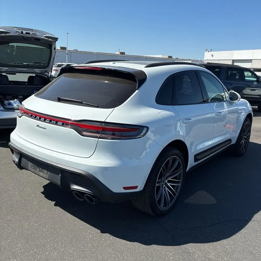2024 Porsche Macan Base