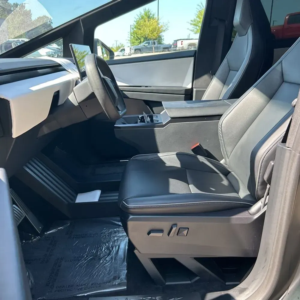 2024 Tesla Cybertruck Base