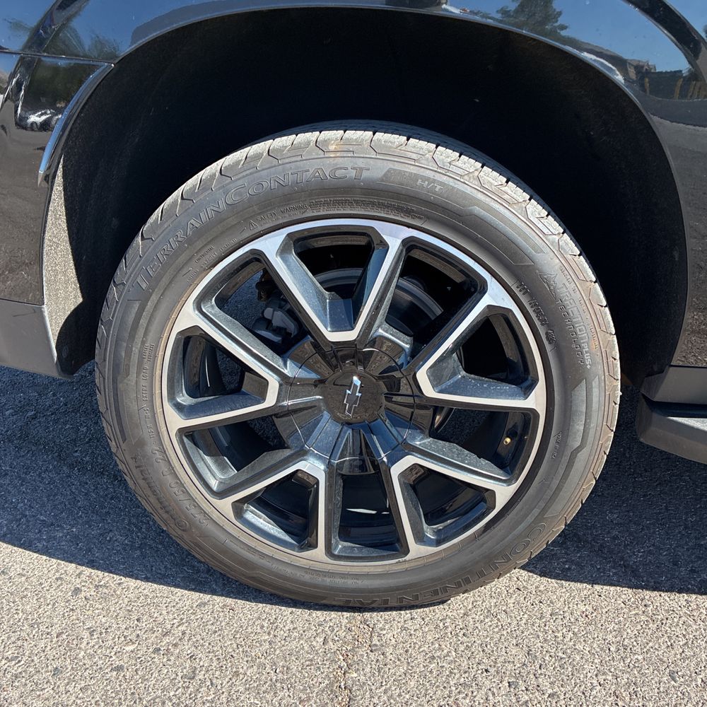 2024 Chevrolet Suburban RST