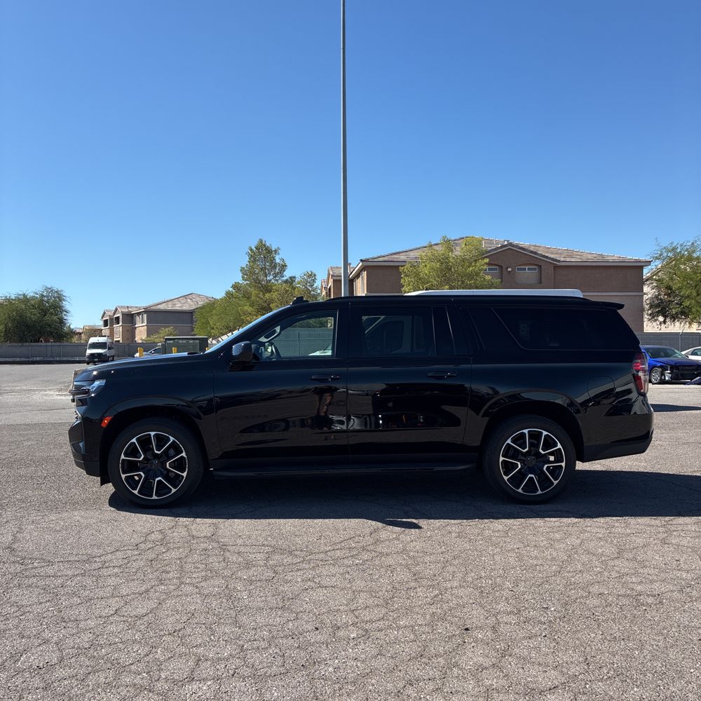 2024 Chevrolet Suburban RST