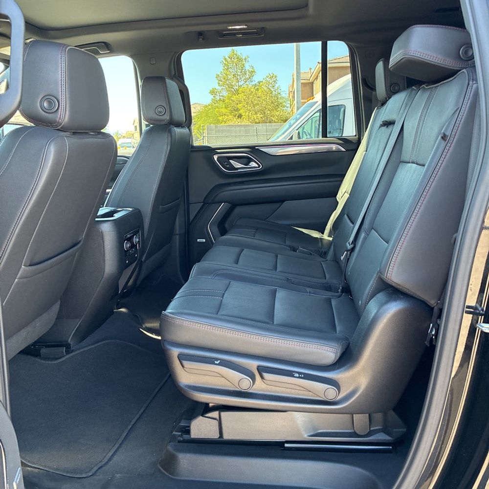 2024 Chevrolet Suburban RST