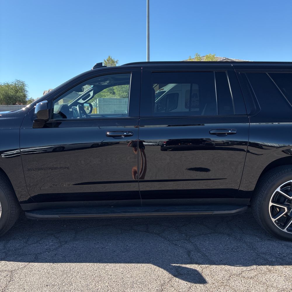 2024 Chevrolet Suburban RST