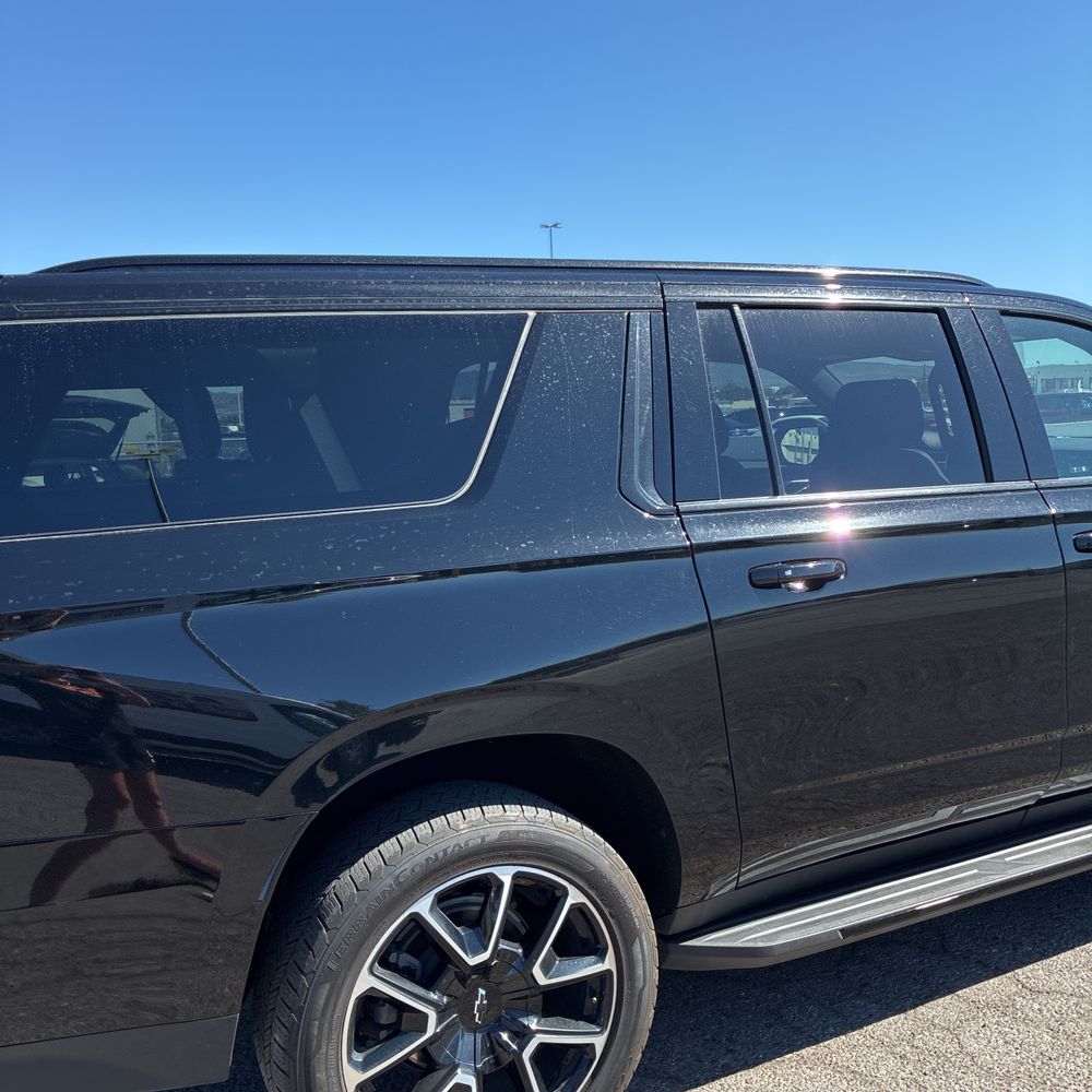 2024 Chevrolet Suburban RST