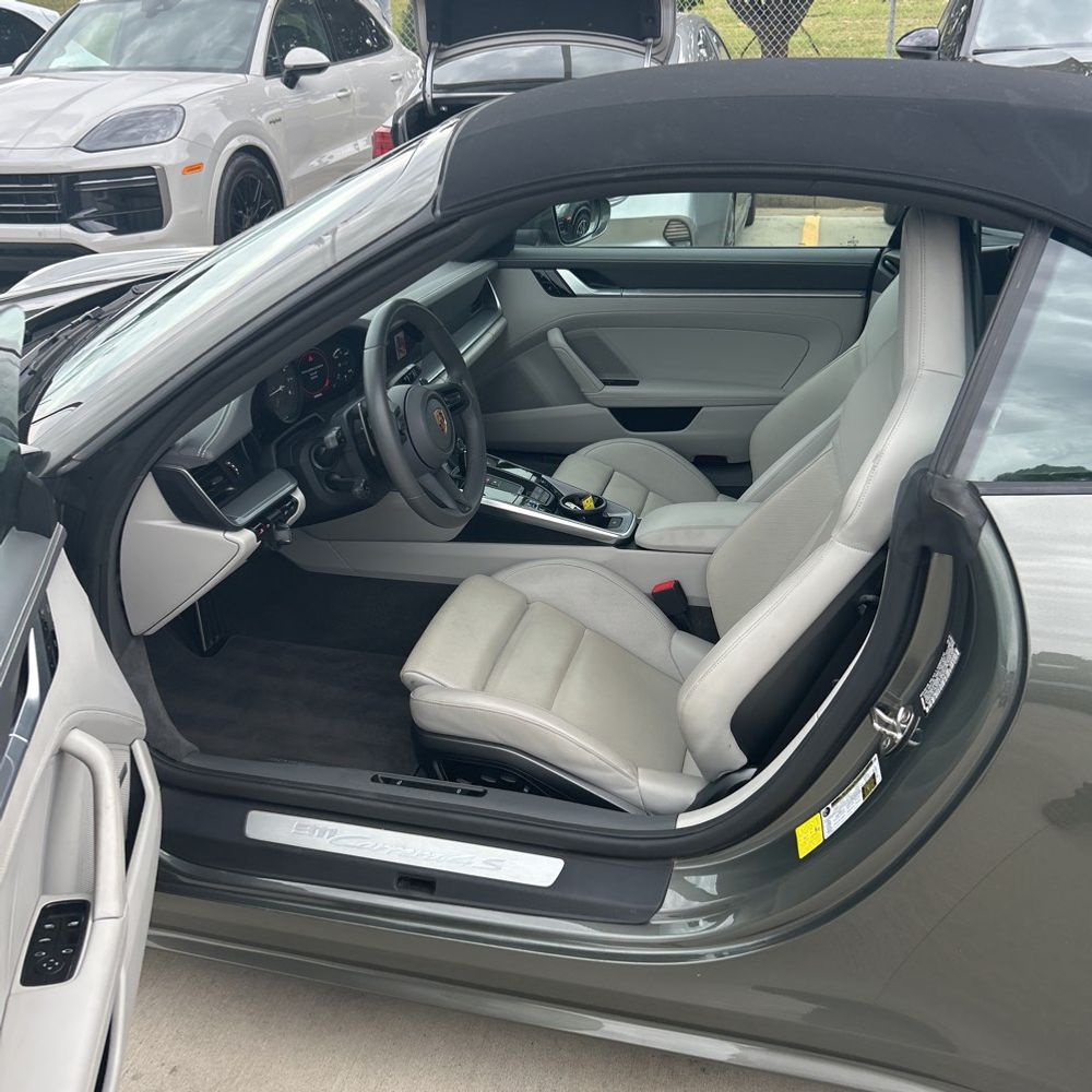 2020 Porsche 911 Carrera 4S