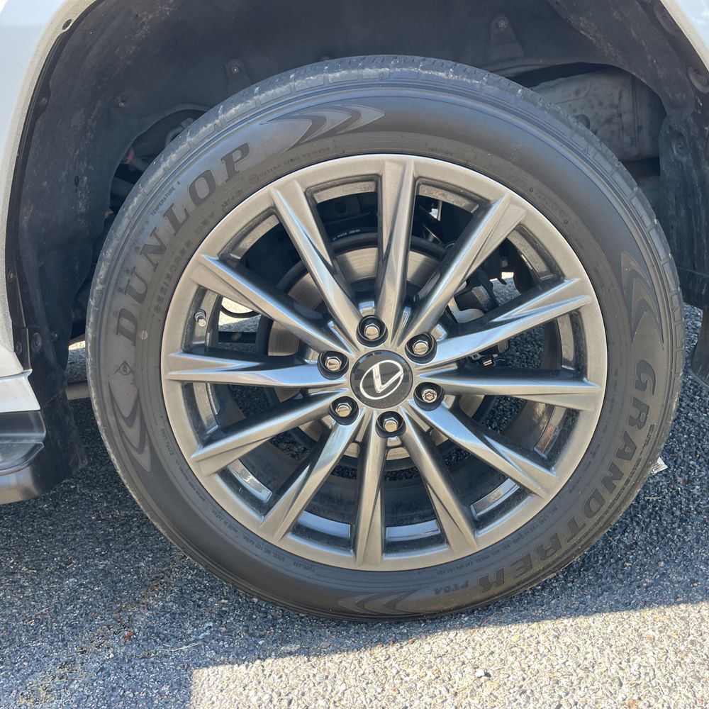 2023 Lexus LX 600 F SPORT Handling