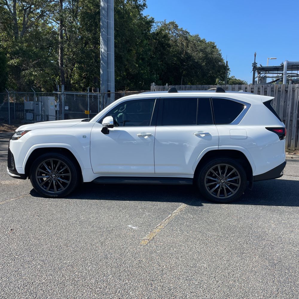 2023 Lexus LX 600 F SPORT Handling