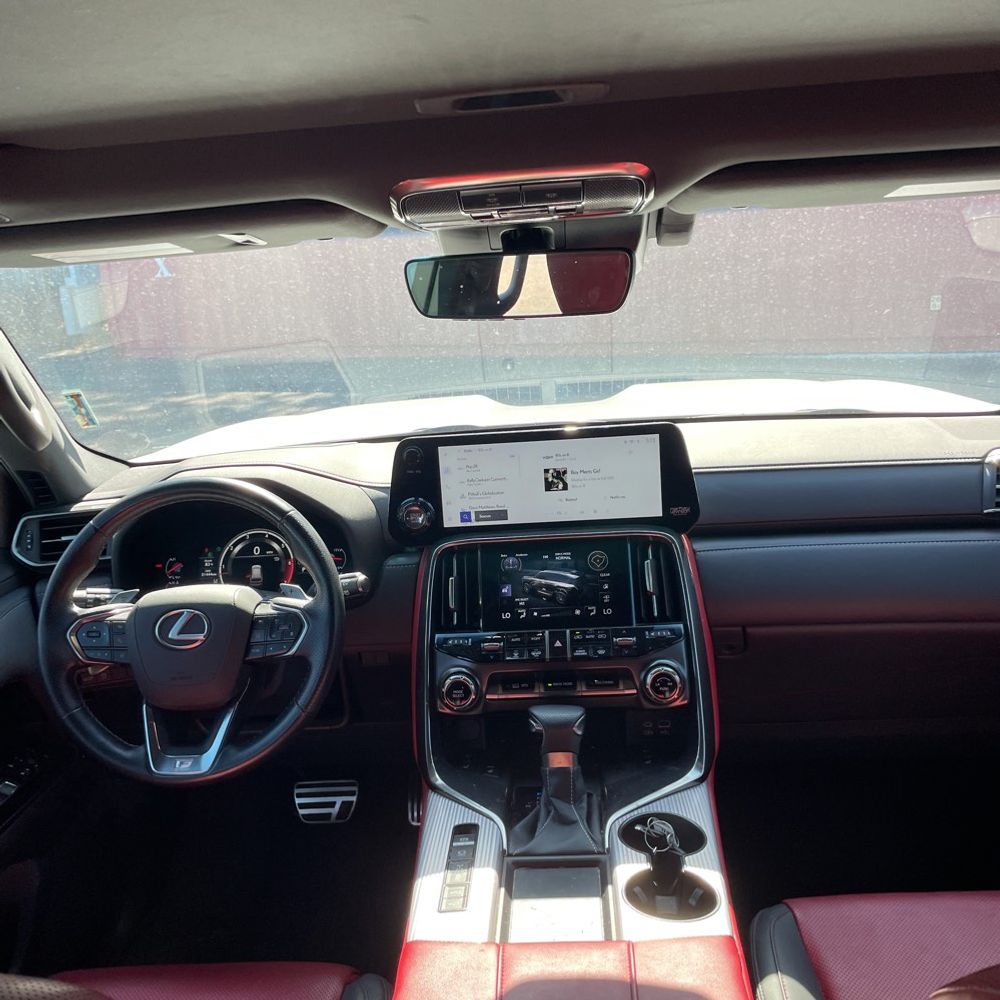 2023 Lexus LX 600 F SPORT Handling