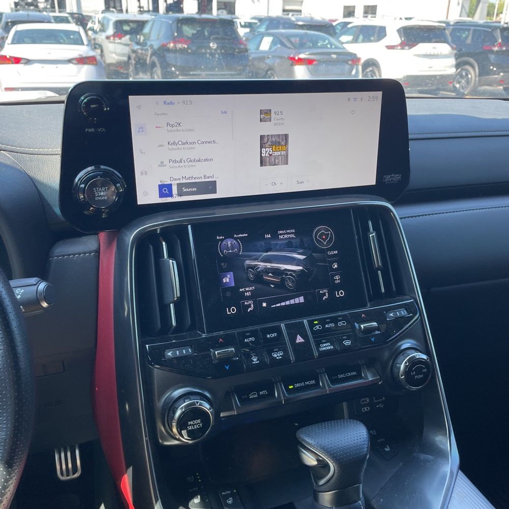 2023 Lexus LX 600 F SPORT Handling