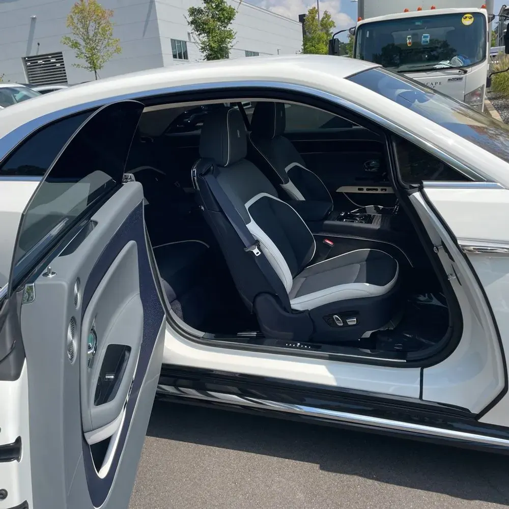 2024 Rolls-Royce Spectre Base