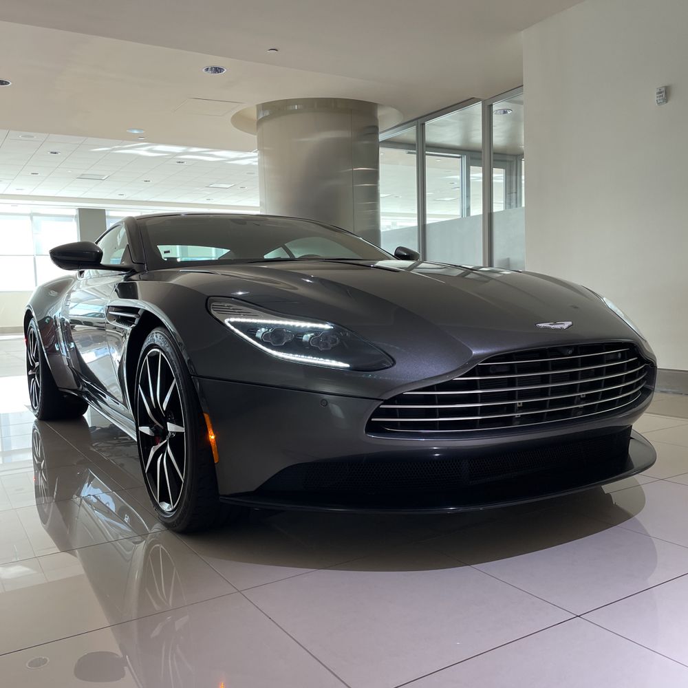 2017 Aston Martin DB11 Base