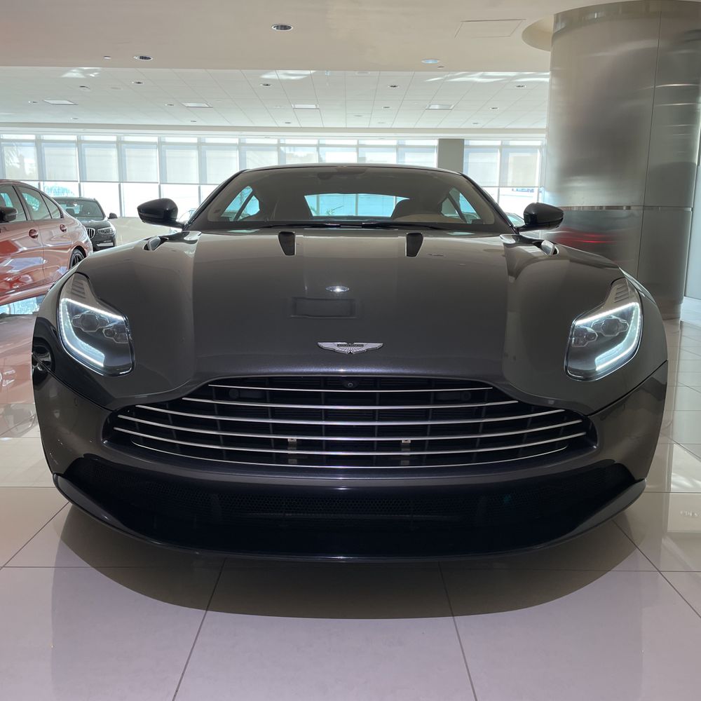 2017 Aston Martin DB11 Base