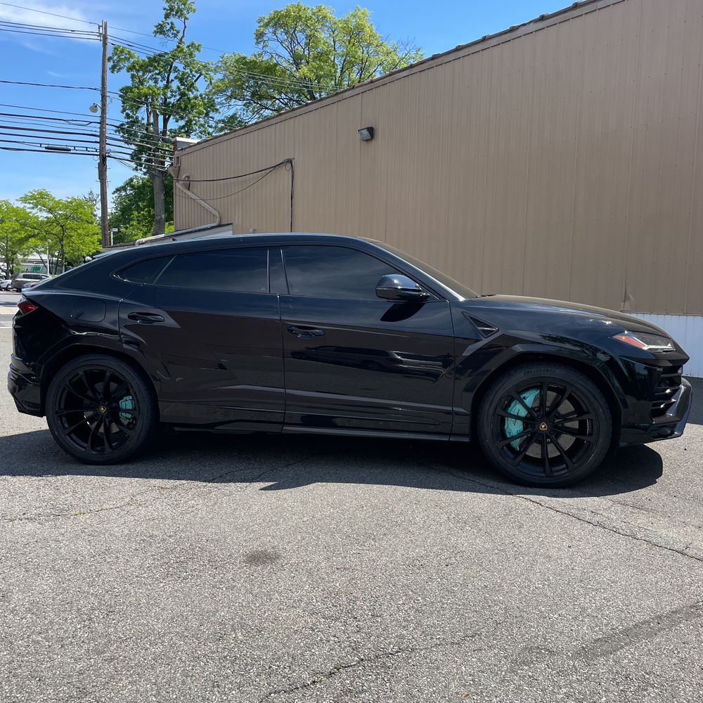 2020 Lamborghini Urus Base