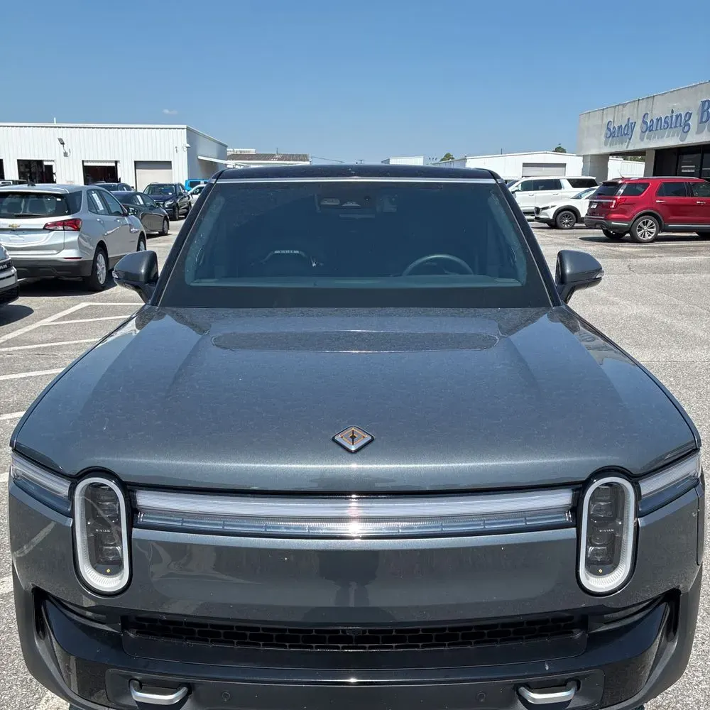 2025 Rivian R1S Adventure Dual-Motor