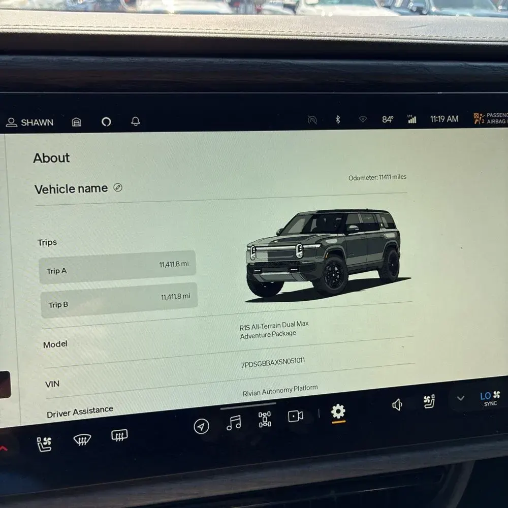 2025 Rivian R1S Adventure Dual-Motor